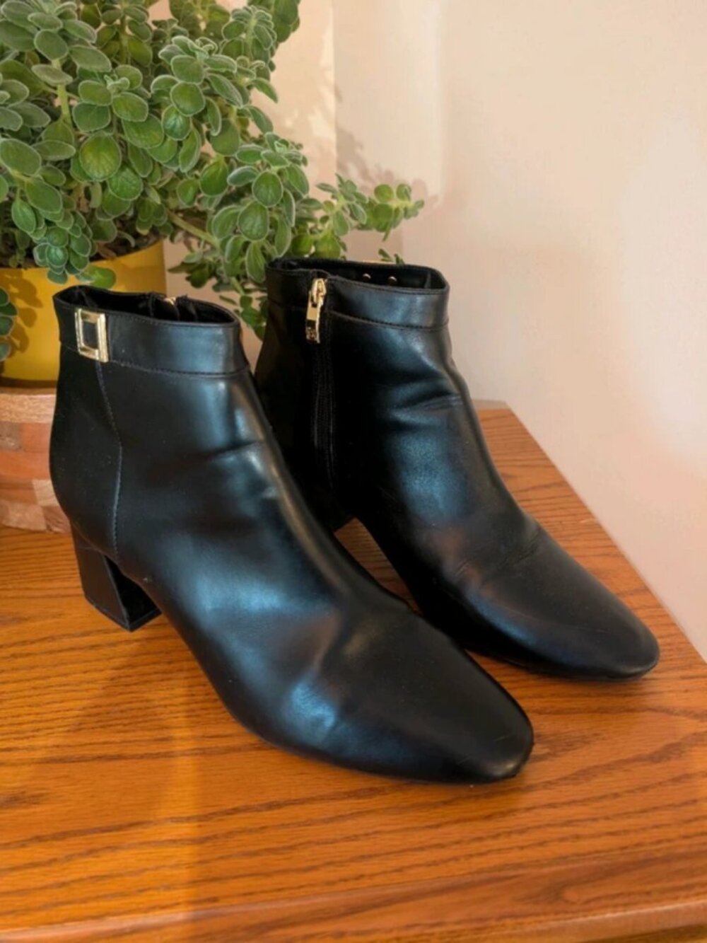 Liz Claiborne Black Boots